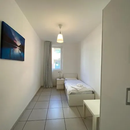 Modern 3 Bedroom On Maggiore *