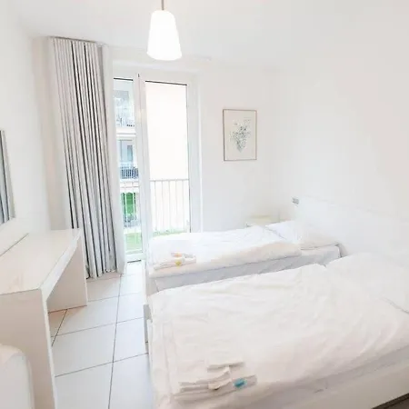 Modern 3 Bedroom On Maggiore Apartman Maccagno